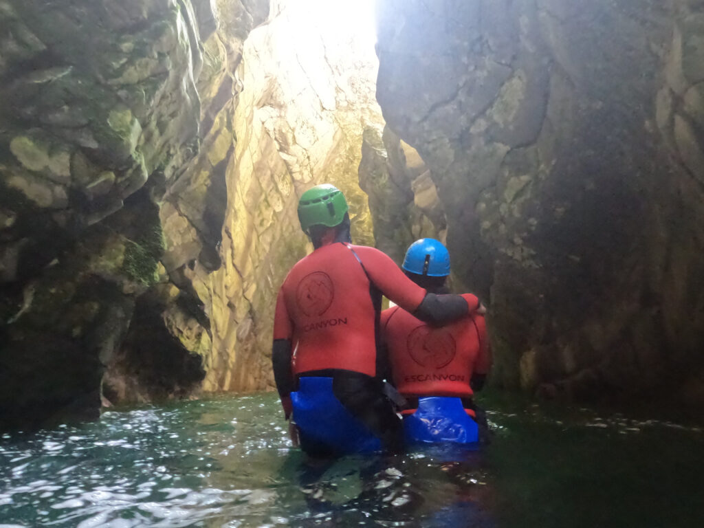 Un passage qui ressemble à une cathédrale du Canyon des Gorges de Chailles proche de Voissant en Chartreuse en Isère
